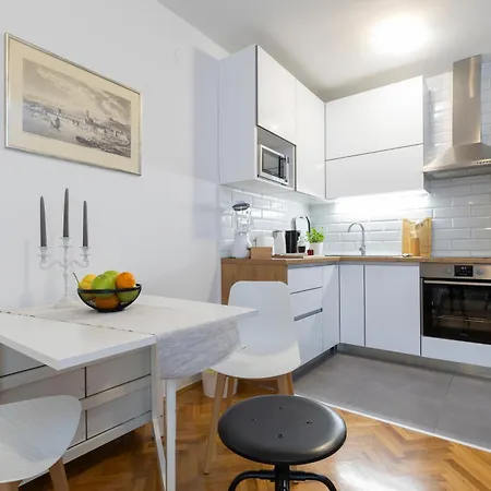 Noa Apartment